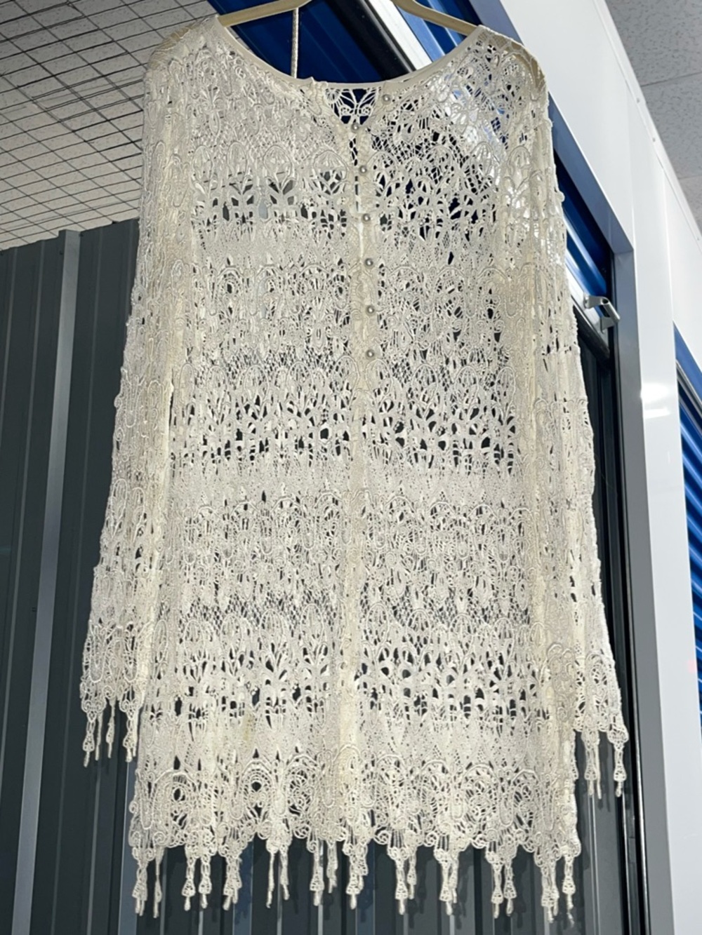 Ivory Crochet Lace Tunic Top w/ Gorgeous Scalloped Hem & Delicate Pearl Buttons